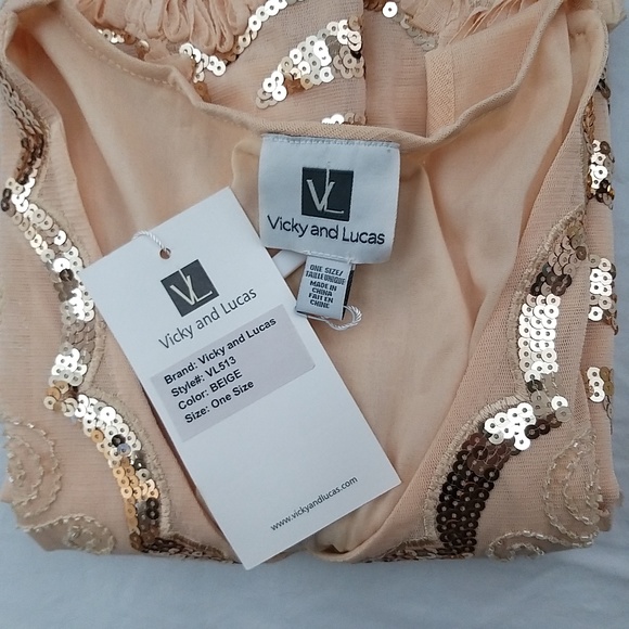 NEW Vicky & Lucas Charlotte Floral Sequin Dress in Beige- one size - Picture 10 of 16